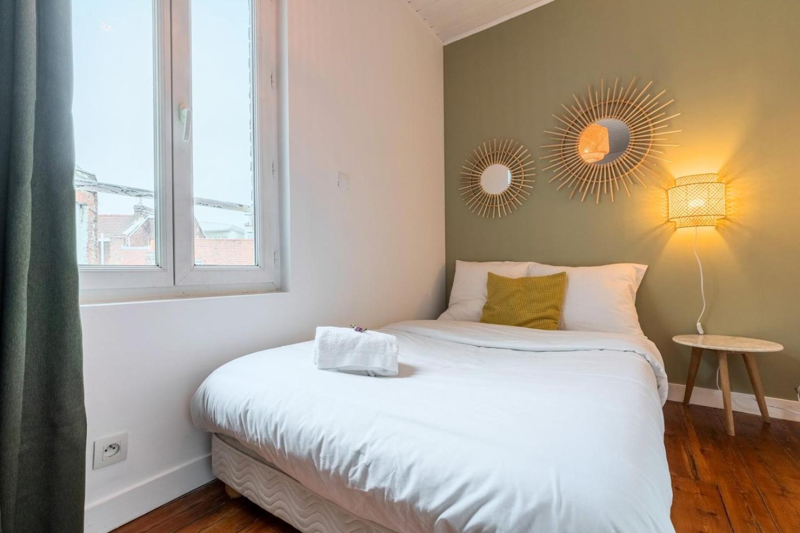 2-Bedroom Apartment Near Metro Λιλ Εξωτερικό φωτογραφία